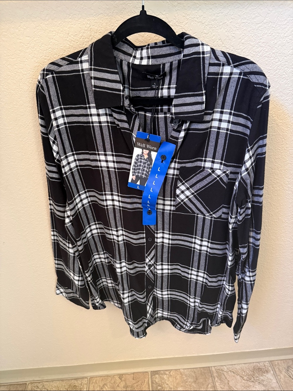 Well Worn Women’s Black & White Plaid Button-Up Shirt